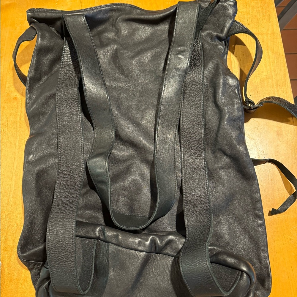 Serienunerica Italian Leather backpack/shoulder bag